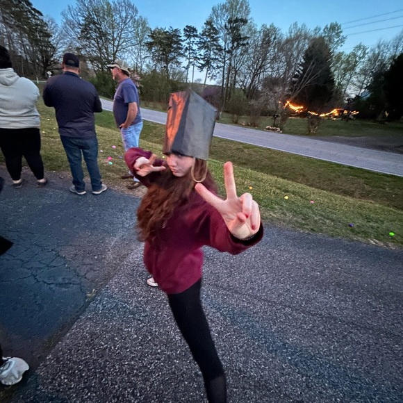 Meet your Posher, Erin - Picture 1 of 1